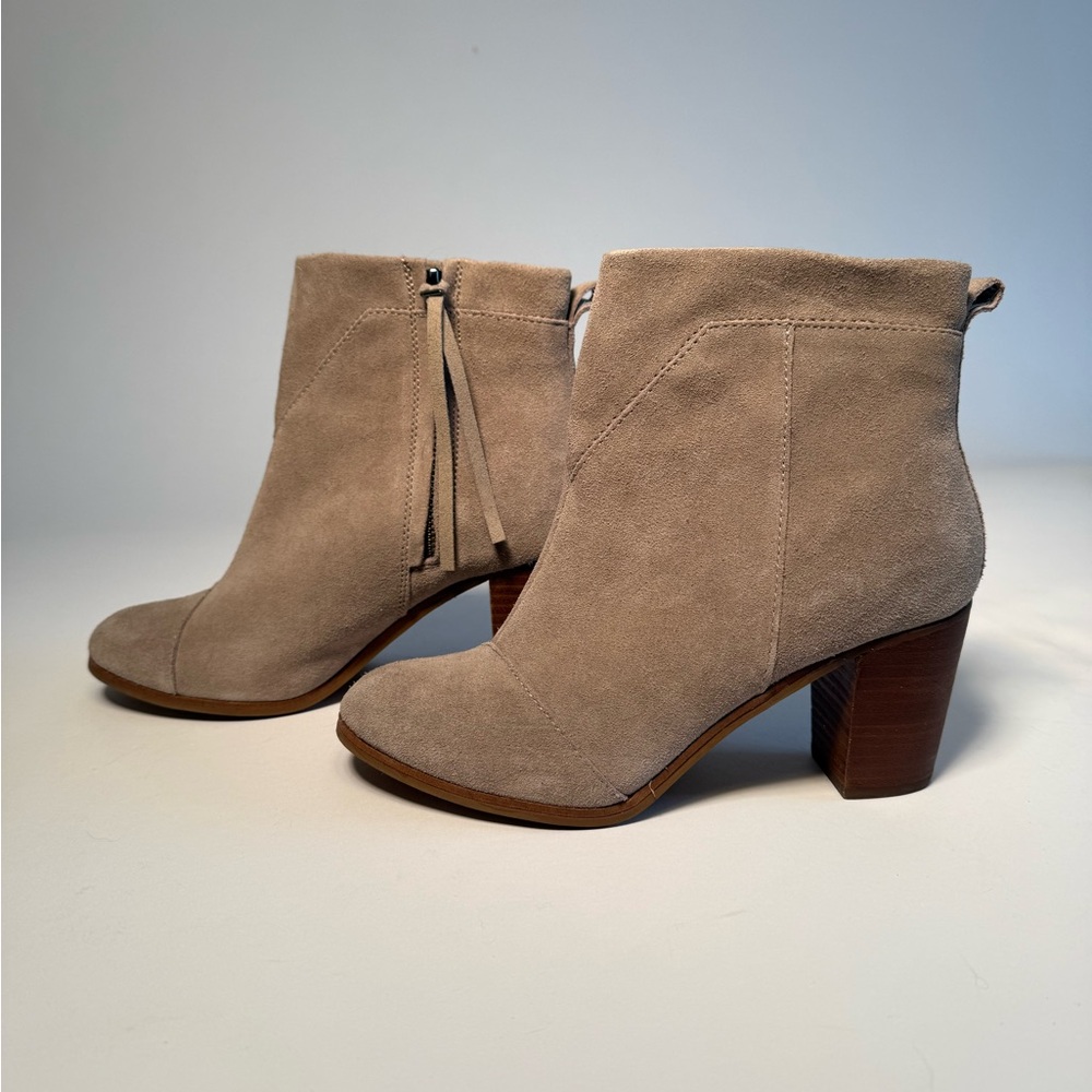 TOMS Lunata Suede Ankle Booties Desert Taupe Tan Block Heel Size 7 Western Boho - Picture 3 of 11